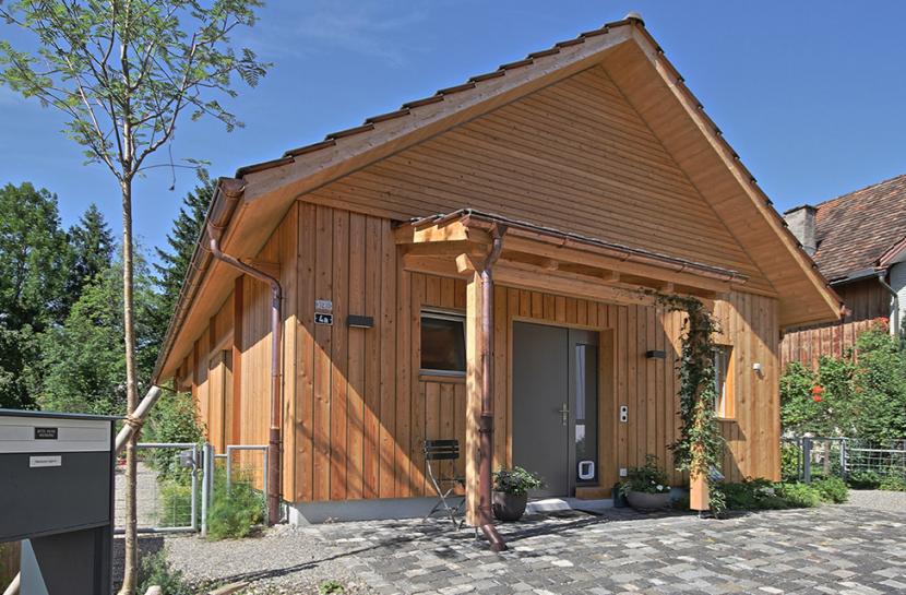 Kobeltholzbau Tiny-Haus in Altstätten Haupteingang
